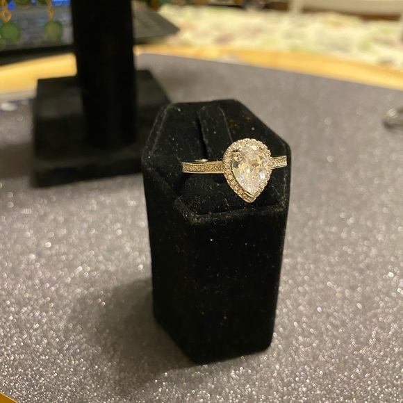 RING SiZE 10 - Picture 4 of 8